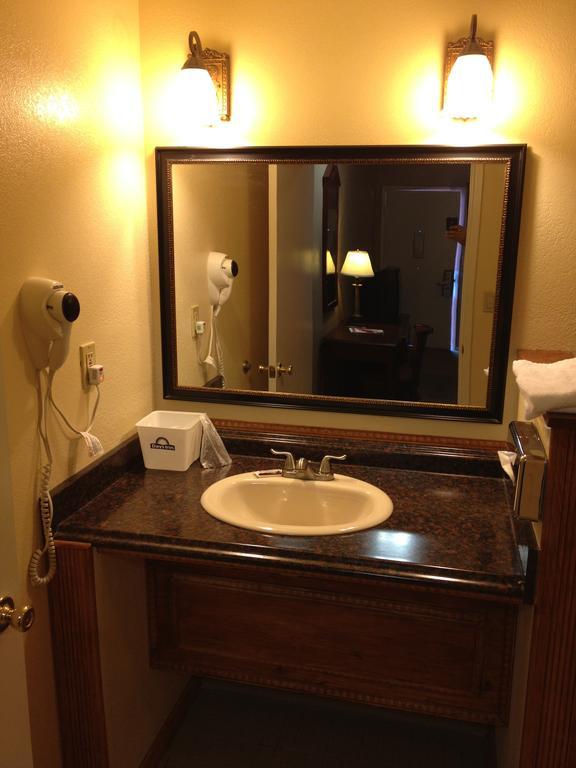 Park Avenue Inn & Suites Victorville Szoba fotó